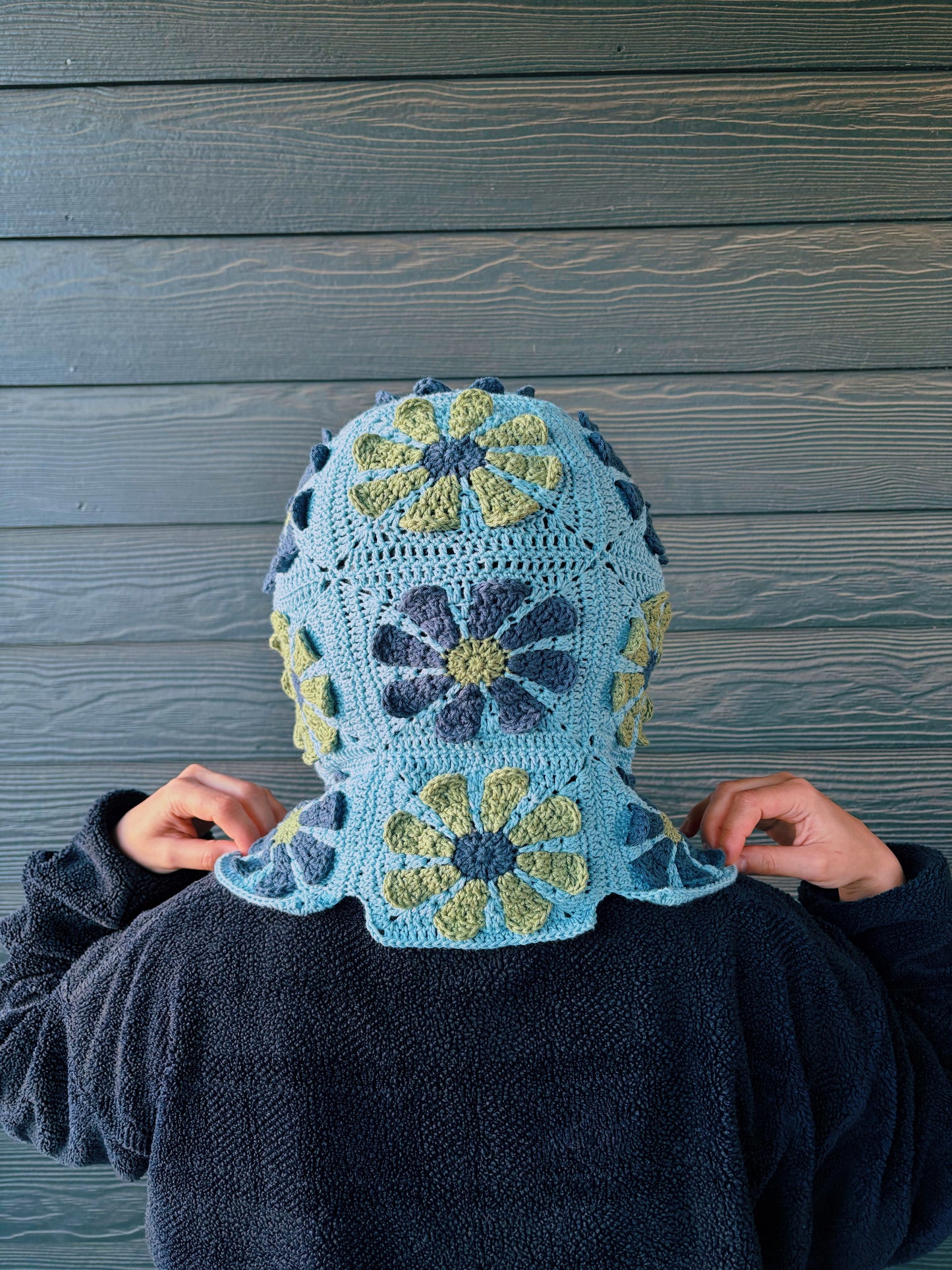 Handmade Crochet Snowboarding Hood – 100% Cotton Yarn | Retro Flower Design