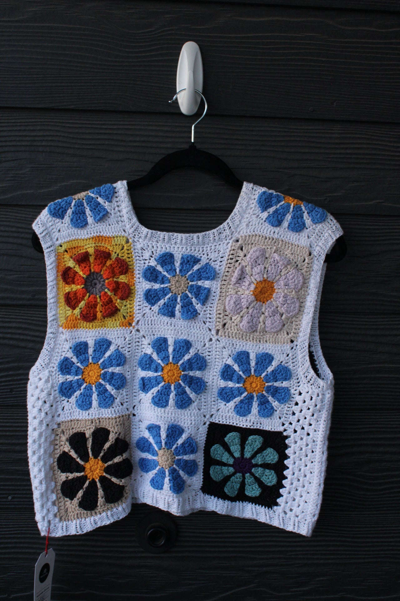 🌼✨ Handmade Crochet Flower Vest – 100% Cotton (Size: Medium) ✨🌼
