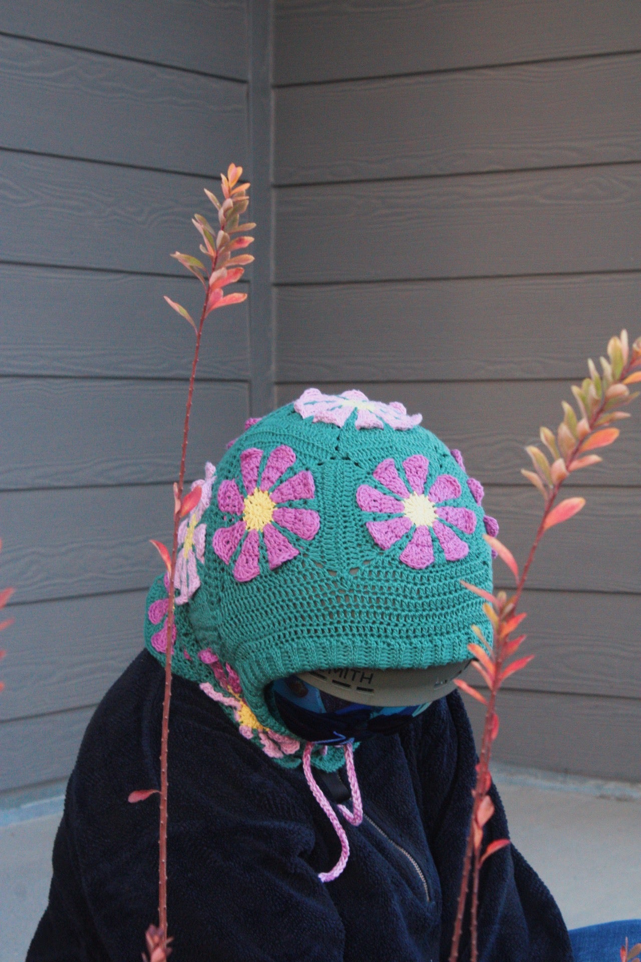 Handmade Crochet Snowboarding Hood – 100% Cotton Yarn | Retro Flower Design